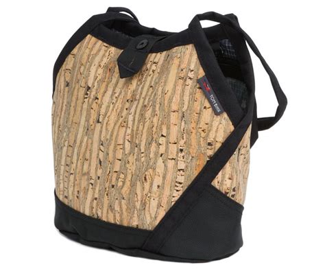 tom bihn knitting bag.